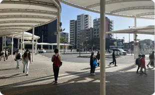 都営大江戸線『東中野駅』A1出口アトレヴィ側から出て、ロータリーを直進します。